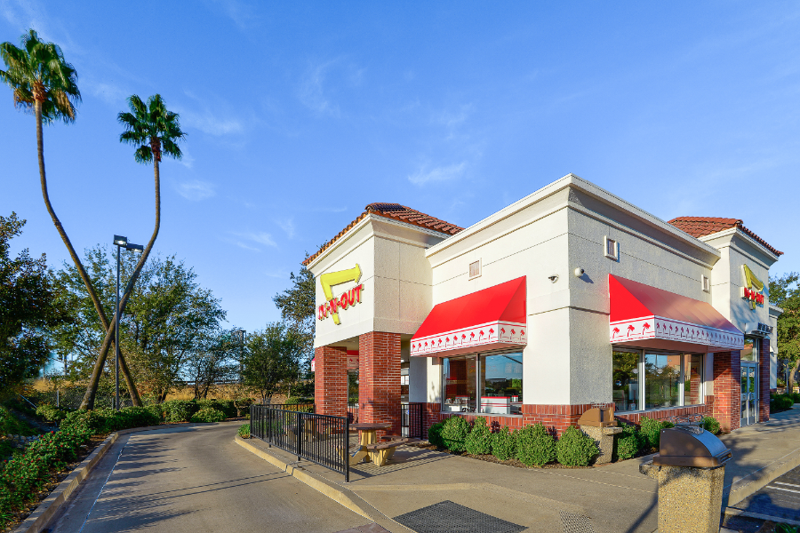 In N Out drive thru