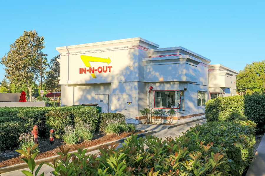 In n Out restaurant exterior